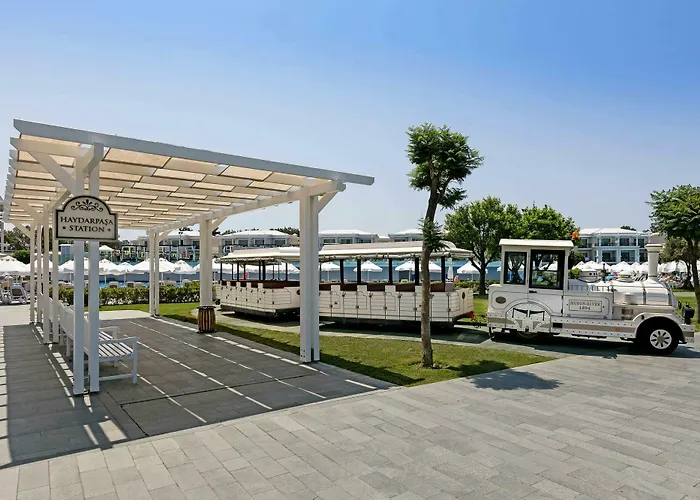 Θέρετρο Titanic Deluxe Golf 5*