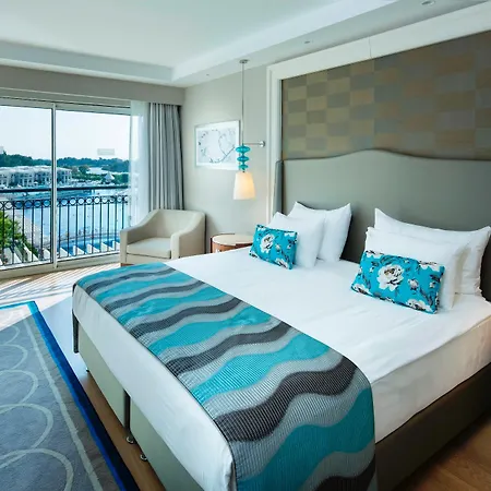 Titanic Deluxe Golf Resort 5*