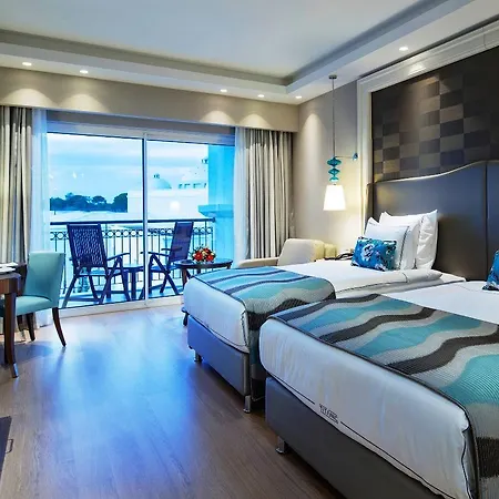 Resort Titanic Deluxe Golf 5*