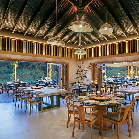 Titanic Deluxe Golf 5* Белек