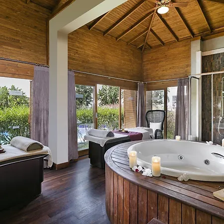 Titanic Deluxe Golf