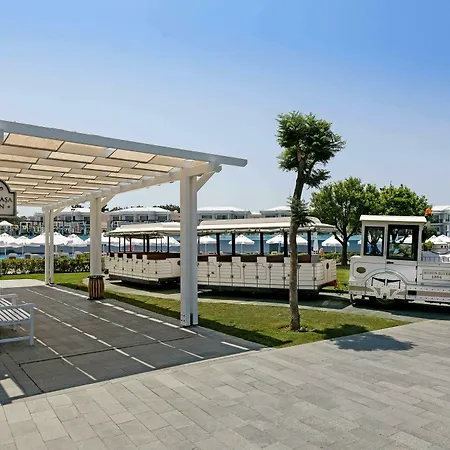 Курортный комплекс Titanic Deluxe Golf 5*