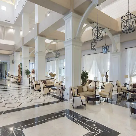 Titanic Deluxe Golf Resort