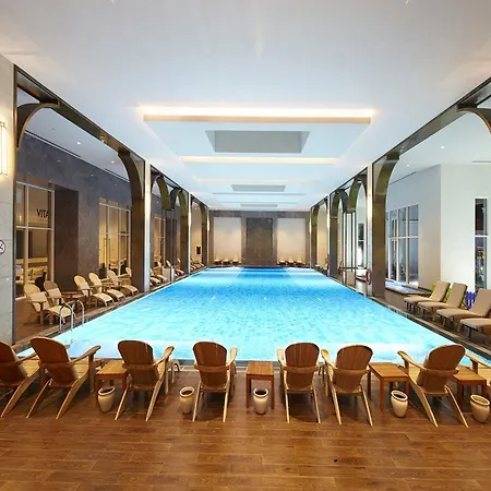 Üdülőközpont Titanic Deluxe Golf 5*