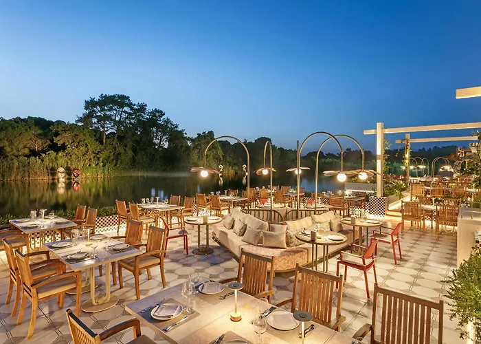 Titanic Deluxe Golf 리조트