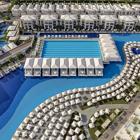 Titanic Deluxe Golf Θέρετρο 5*