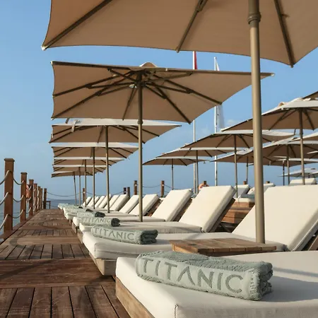 Θέρετρο Titanic Deluxe Golf