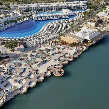 Titanic Deluxe Golf 5* Μπέλεκ