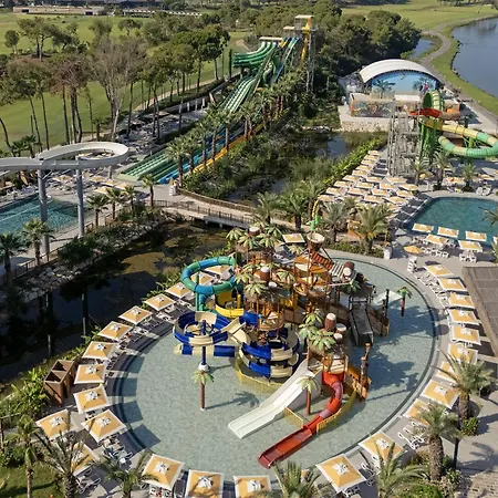 Θέρετρο Titanic Deluxe Golf 5*